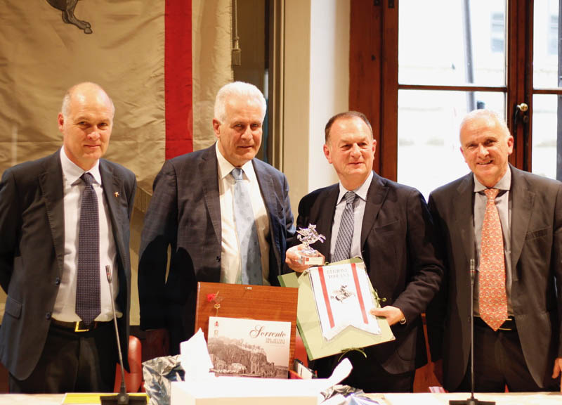 Connubio a tavola tra Campania e Toscana nel segno dell’olio extravergine di oliva di qualità Connubio a tavola tra Campania e Toscana nel segno dell’olio extravergine di oliva di qualità