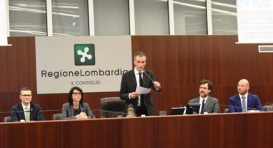 Alessandro Fermi eletto presidente del Consiglio regionale lombardo. Video
