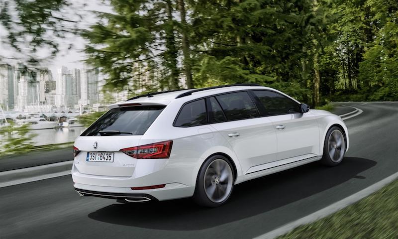SKODA SUPERB di serie la più moderna tecnologia in fatto di sicurezza SKODA SUPERB di serie la più moderna tecnologia in fatto di sicurezza