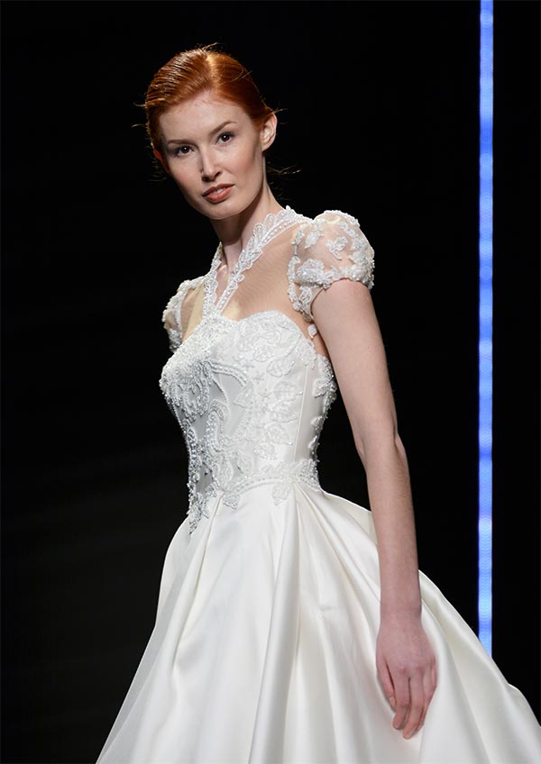 Enzo Miccio presenta la sfilata della nuova collezione d’abiti da sposa ELISIR Enzo Miccio presenta la sfilata della nuova collezione d’abiti da sposa ELISIR