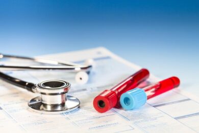 Colesterolo buono basso e alto: più alto il rischio malattie infettive. Dieta