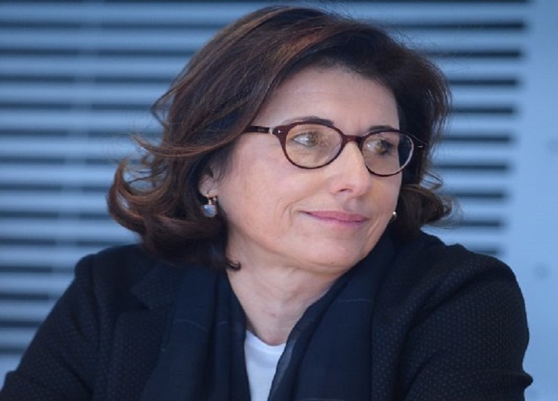 Piano industriale 2018-27 Open Fiber: investimenti fibra per oltre € 6,5 mld Piano industriale 2018-27 Open Fiber: investimenti fibra per oltre € 6,5 mld