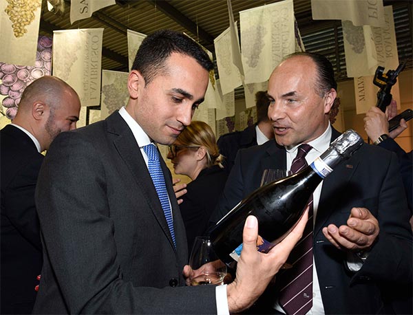 Salvini:”Uno Sforzato per Di Maio. Faccia di più”. Lui:”No Centrodestra unito”