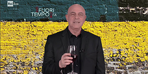 Crozza: “Al Vinitaly mezzo parlamento e si parlano solo attraverso i giornali”