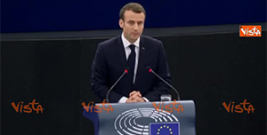 Macron: “Emerge guerra civile europea, attenzione a egoismi nazionali”