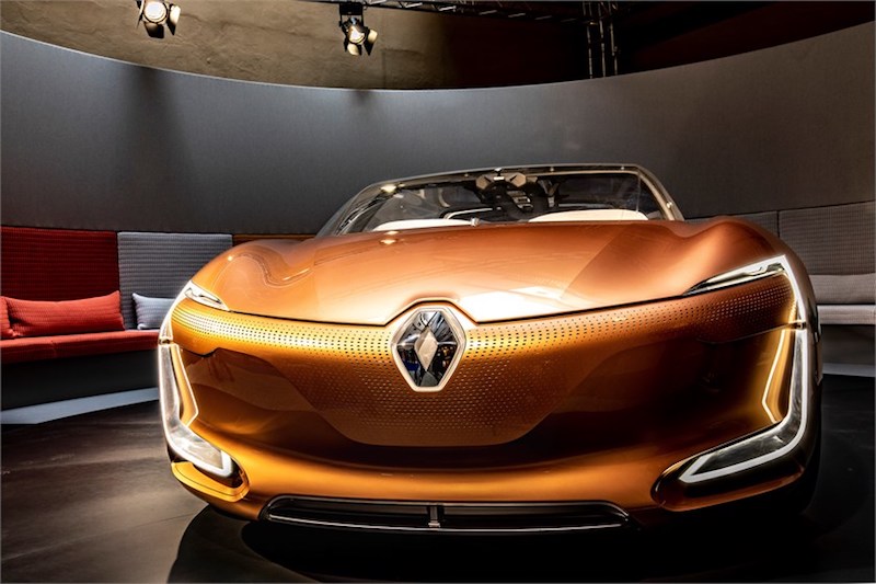 SYMBIOZ prefigura, secondo Renault, la visione del futuro della mobilità SYMBIOZ prefigura, secondo Renault, la visione del futuro della mobilità