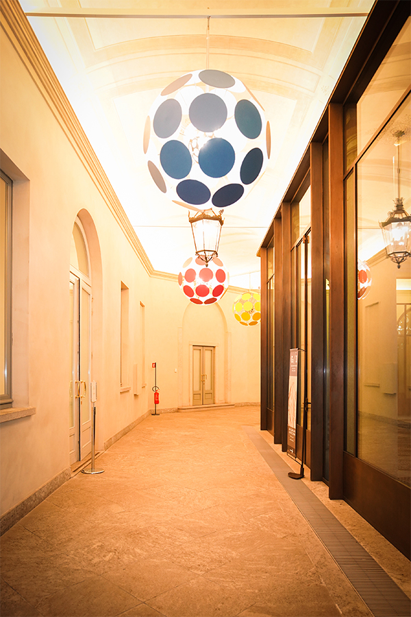 Intesa Sanpaolo: alle Gallerie d’Italia l’installazione artistica Dandelion Intesa Sanpaolo: alle Gallerie d’Italia l’installazione artistica Dandelion
