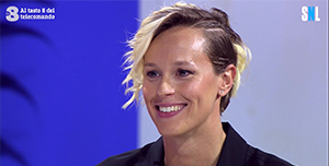 Saturday Night Live, Federica Pellegrini show da Bisio: clip