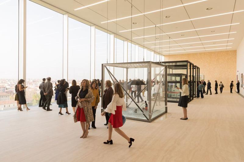 Fondazione Prada, l’inaugurazione della Torre di Koolhaas. FOTO