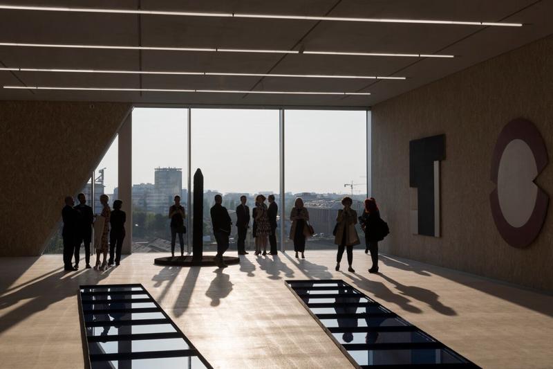 Fondazione Prada, l’inaugurazione della Torre di Koolhaas. FOTO