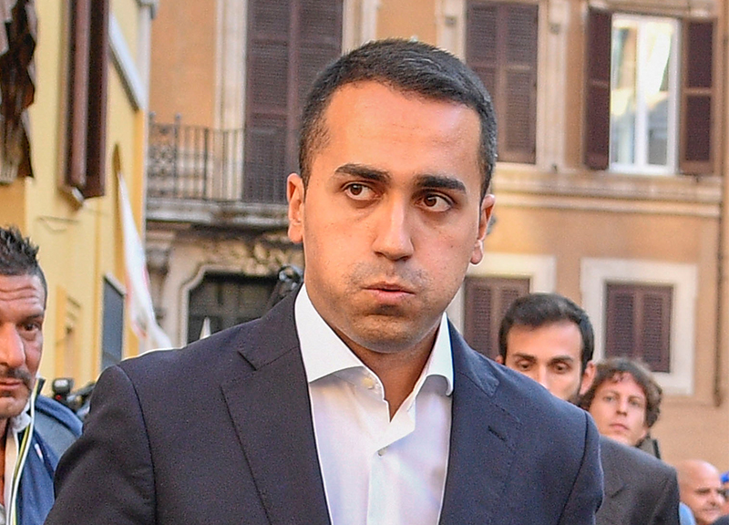 Governo M5S, rivolta anti-Di Maio nei 5 Stelle. “Giuda, non ti voto mai più” Governo M5S, rivolta anti-Di Maio nei 5 Stelle. “Giuda, non ti voto mai più”