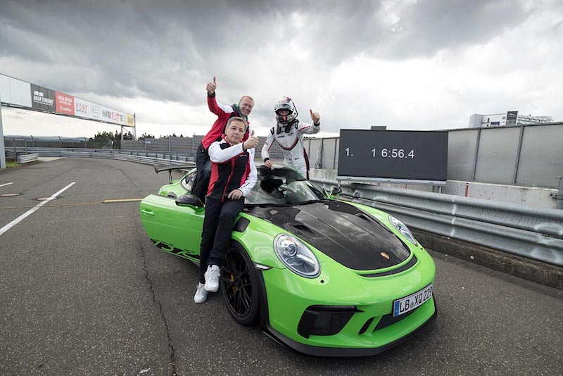 La nuova Porsche 911 GT3 RS sfida l’”Inferno verde”