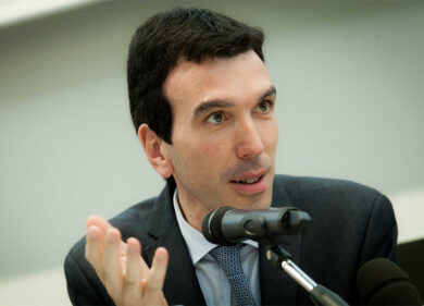 Governo: Europa ed estensione Rei, le condizioni del Pd al M5s