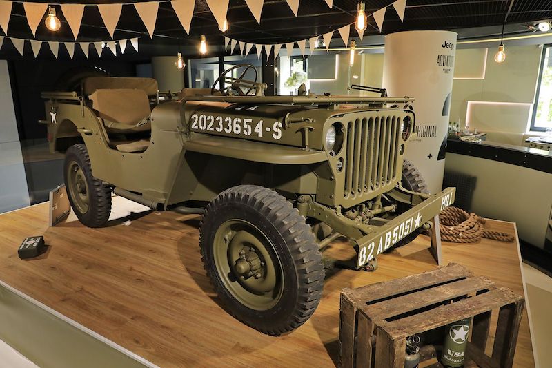 Jeep Adventure, sbarca al MotorVillage Champs-Elysées