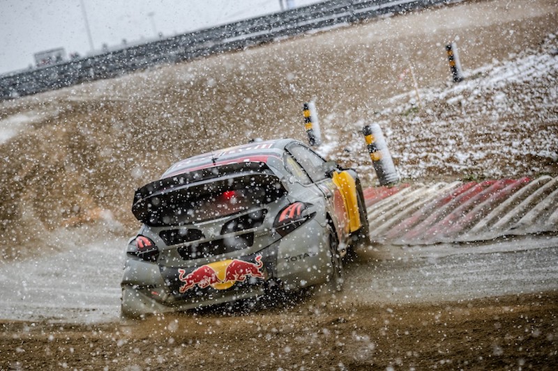 Rallycross Loeb e la sua Peugeot 208 WRX sul podio della tappa portoghese Rallycross Loeb e la sua Peugeot 208 WRX sul podio della tappa portoghese
