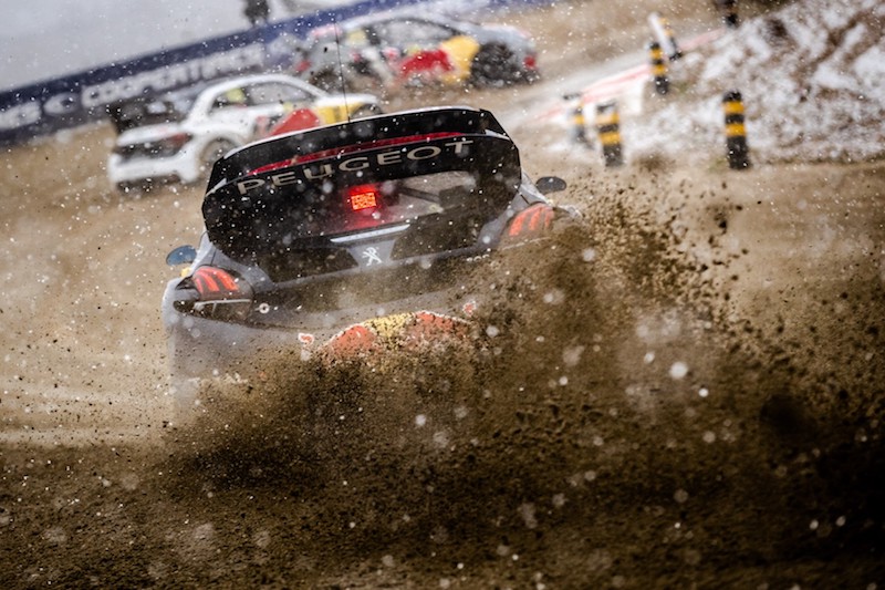 Rallycross Loeb e la sua Peugeot 208 WRX sul podio della tappa portoghese Rallycross Loeb e la sua Peugeot 208 WRX sul podio della tappa portoghese