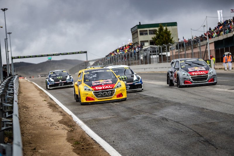 Rallycross Loeb e la sua Peugeot 208 WRX sul podio della tappa portoghese Rallycross Loeb e la sua Peugeot 208 WRX sul podio della tappa portoghese