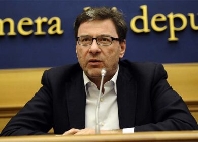 Lega, Giorgetti: “Legge elettorale con M5S poi al voto”