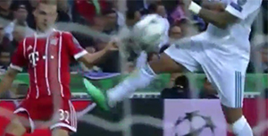 Real Madrid, ancora polemiche: l’arbitro nega clamoroso rigore per il Bayern