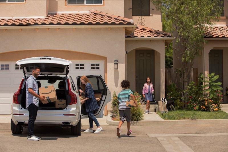 Con Volvo On Call il pacco Amazon ti arriva direttamente in auto