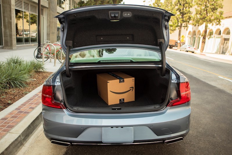 Con Volvo On Call il pacco Amazon ti arriva direttamente in auto