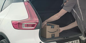 Con Volvo On Call il pacco Amazon ti arriva direttamente in auto