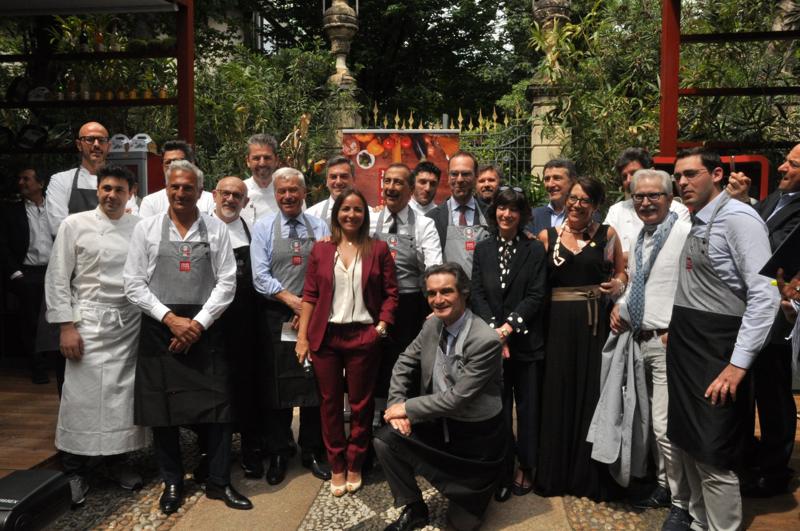 Milano Food City: sfida ai fornelli tra Sala, Fontana e Sangalli. FOTO Milano Food City: sfida ai fornelli tra Sala, Fontana e Sangalli. FOTO