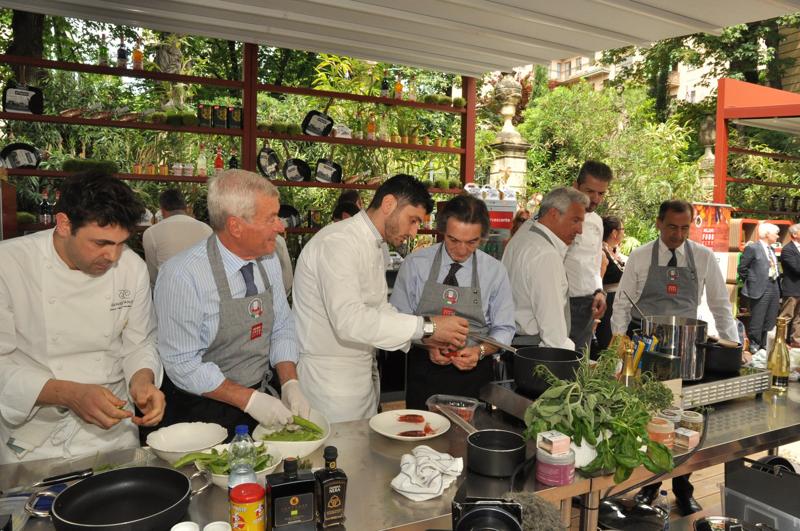 Milano Food City: sfida ai fornelli tra Sala, Fontana e Sangalli. FOTO Milano Food City: sfida ai fornelli tra Sala, Fontana e Sangalli. FOTO