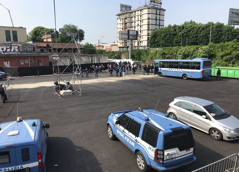 Milano, sgombero dell’ex scalo ferroviario di Porta Romana Milano, sgombero dell’ex scalo ferroviario di Porta Romana