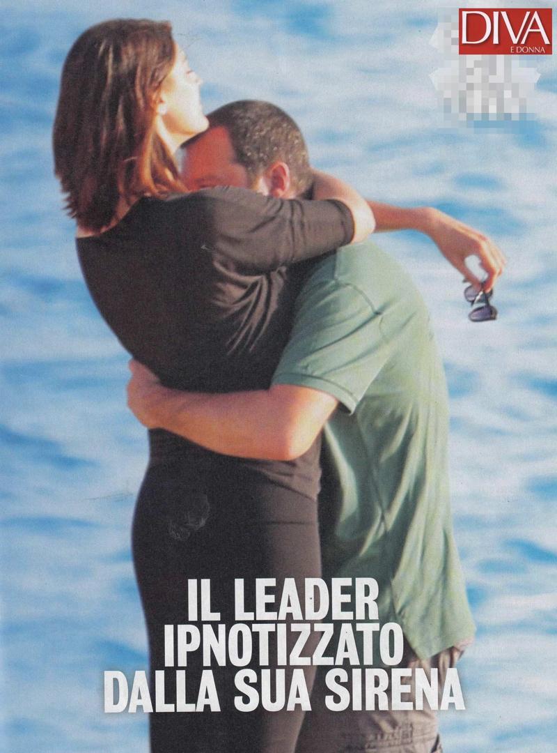 Matteo Salvini ed Elisa Isoardi, passione e giochi sulla spiaggia