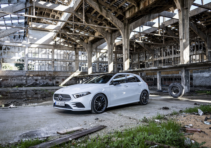 Nuova Mercedes-Benz Classe A, la prima auto con intelligenza artificiale Nuova Mercedes-Benz Classe A, la prima auto con intelligenza artificiale