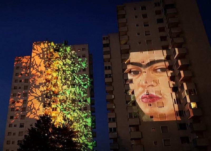 Milano Food City: Frida Kahlo proiettata sui palazzi di Gratosoglio Milano Food City: Frida Kahlo proiettata sui palazzi di Gratosoglio