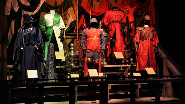 Harry Potter, super mostra: la magia di Hogwarts scende su Milano Harry Potter, super mostra: la magia di Hogwarts scende su Milano