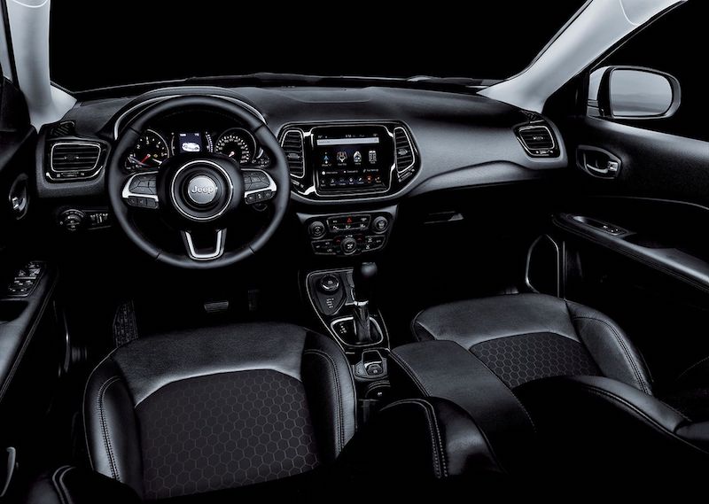 Jepp Compass: arriva la serie speciale Night Eagle Jepp Compass: arriva la serie speciale Night Eagle