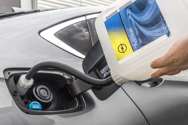 Opel Insigna,  già pronta alle norme antinquinamento Euro 6d-TEMP