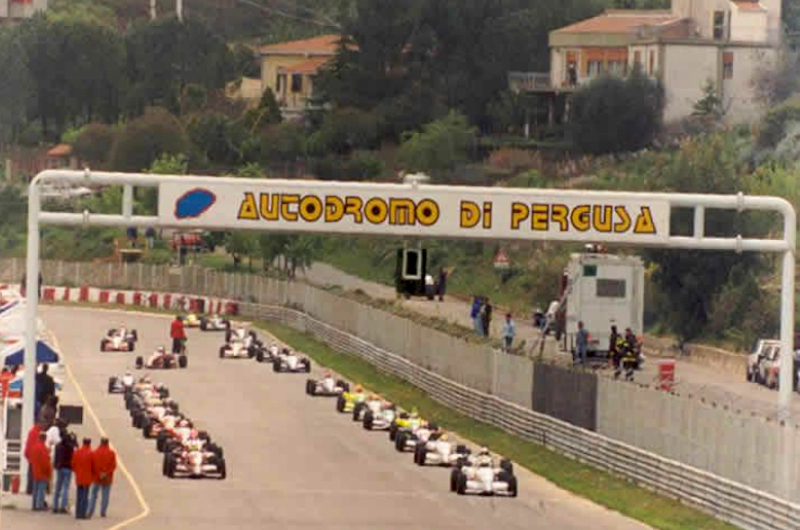 Pirelli: siglato l’accordo con dell’Autodromo siciliano di Pergusa Pirelli: siglato l’accordo con dell’Autodromo siciliano di Pergusa