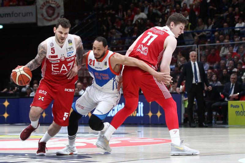 Olimpia Milano-Cantù 87-75, Pianigiani: “Ora cerchiamo di chiuderla a Desio” Olimpia Milano-Cantù 87-75, Pianigiani: “Ora cerchiamo di chiuderla a Desio”