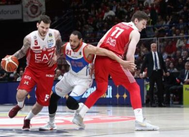 Olimpia Milano-Cantù 87-75, Pianigiani: “Ora cerchiamo di chiuderla a Desio”