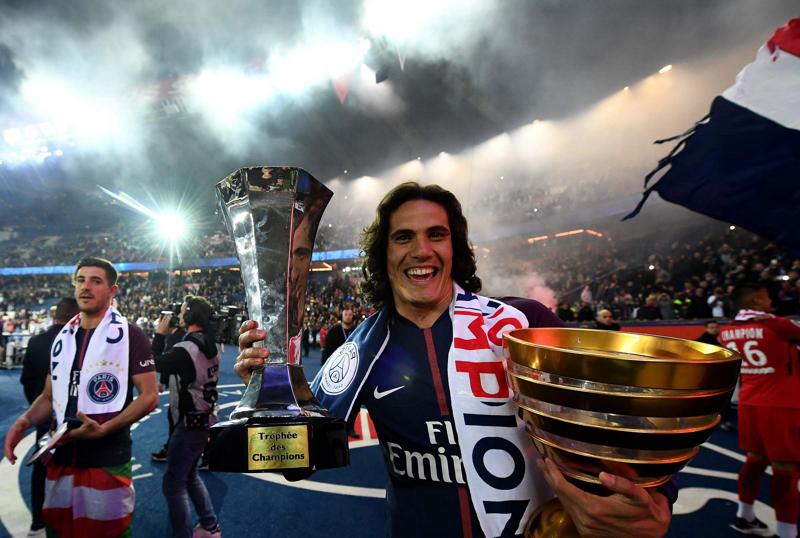 Milan-Donnarumma, PSG-Cavani. Calciomercato: indiscrezione clamorosa. Ac Milan news