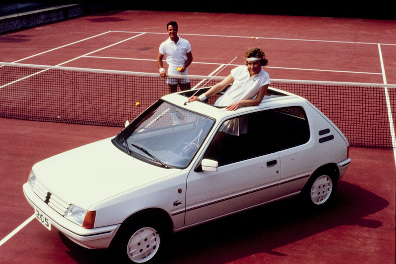 Il Leone Peugeot incontra il Coccodrillo Lacoste al Roland Garros Il Leone Peugeot incontra il Coccodrillo Lacoste al Roland Garros