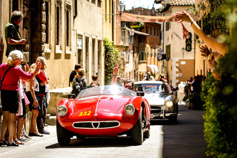 Anche nella terza tappa, le Alfa Romeo sono le protagoniste della Mille Miglia
