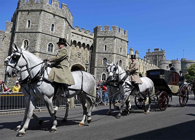 Royal wedding, Meghan rivoluziona i reali. Ma la vera star è il pastore Curry