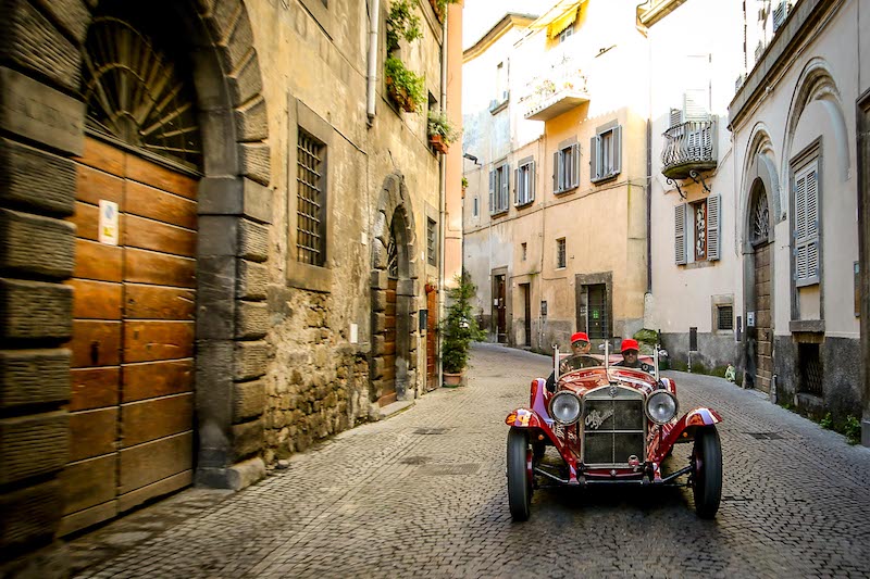 Anche nella terza tappa, le Alfa Romeo sono le protagoniste della Mille Miglia