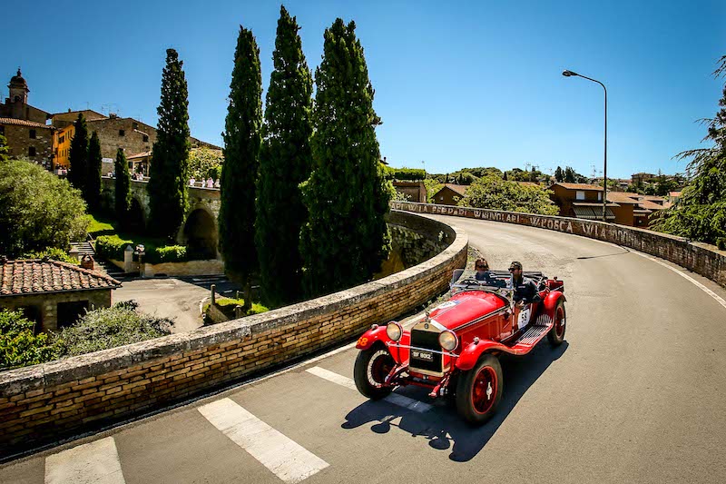 Anche nella terza tappa, le Alfa Romeo sono le protagoniste della Mille Miglia