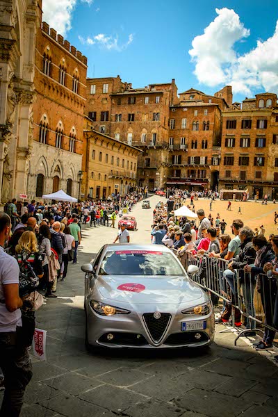 Anche nella terza tappa, le Alfa Romeo sono le protagoniste della Mille Miglia
