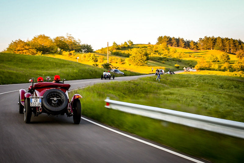 Anche nella terza tappa, le Alfa Romeo sono le protagoniste della Mille Miglia