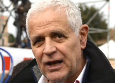 Formigoni: “Con programma M5s-Lega Italia in rovina”. Via al processo Maugeri