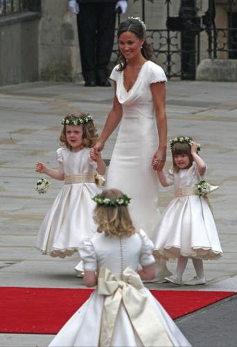 Kate Middleton e il lato B di Pippa? Per Meghan Markle c’è Jessica. LE FOTO