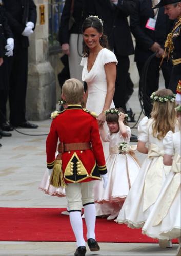 Kate Middleton e il lato B di Pippa? Per Meghan Markle c’è Jessica. LE FOTO