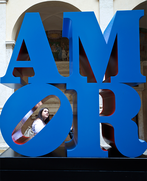 Robert Indiana, morto l’uomo che trasformò l’amore in un’icona pop